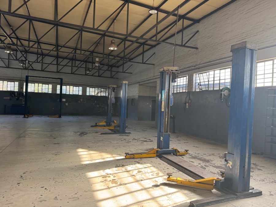 To Let Commercial Property for Rent in Worcester Western Cape